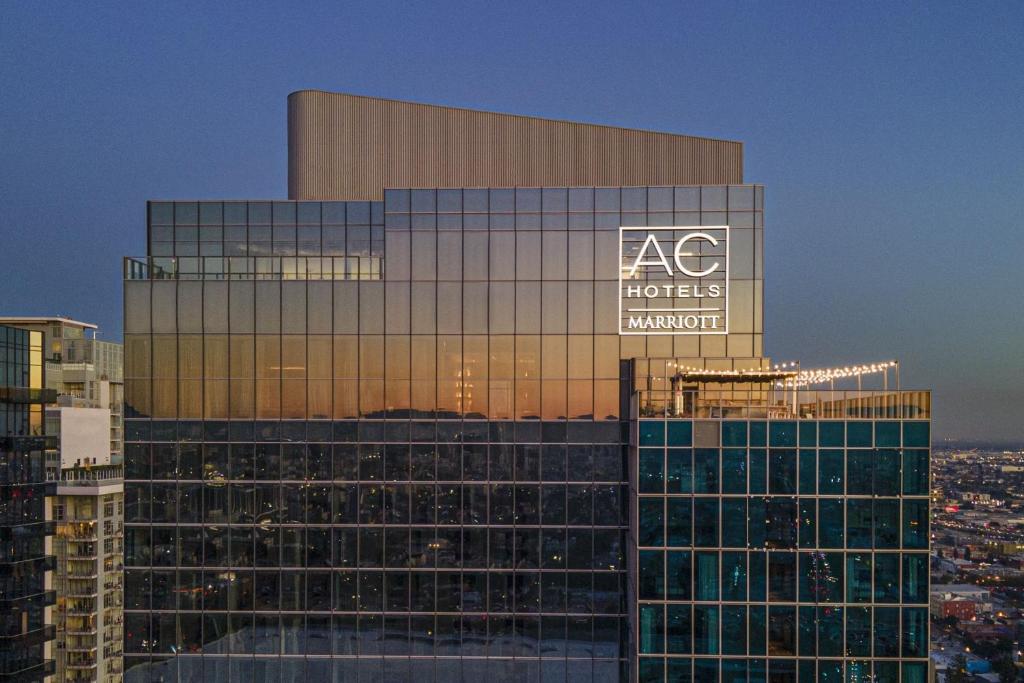 AC Hotel Downtown Los Angeles