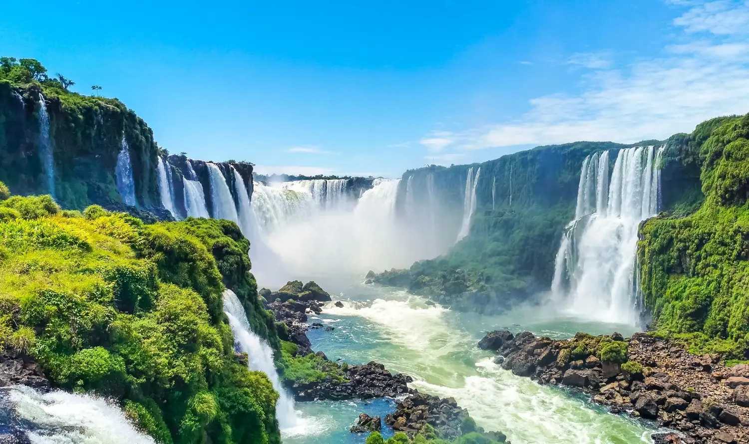 Cascadele Iguazú – una dintre cele șapte minuni ale naturii, Argentina