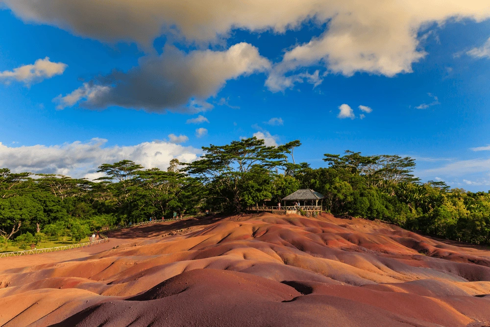 Cele sapte pamanturi colorate Chamarel Mauritius, fenomen geologic unic