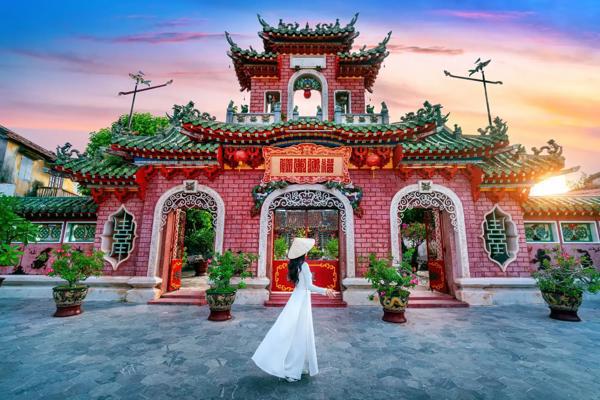 Circuit ”Vietnamul de la Nord la Sud”