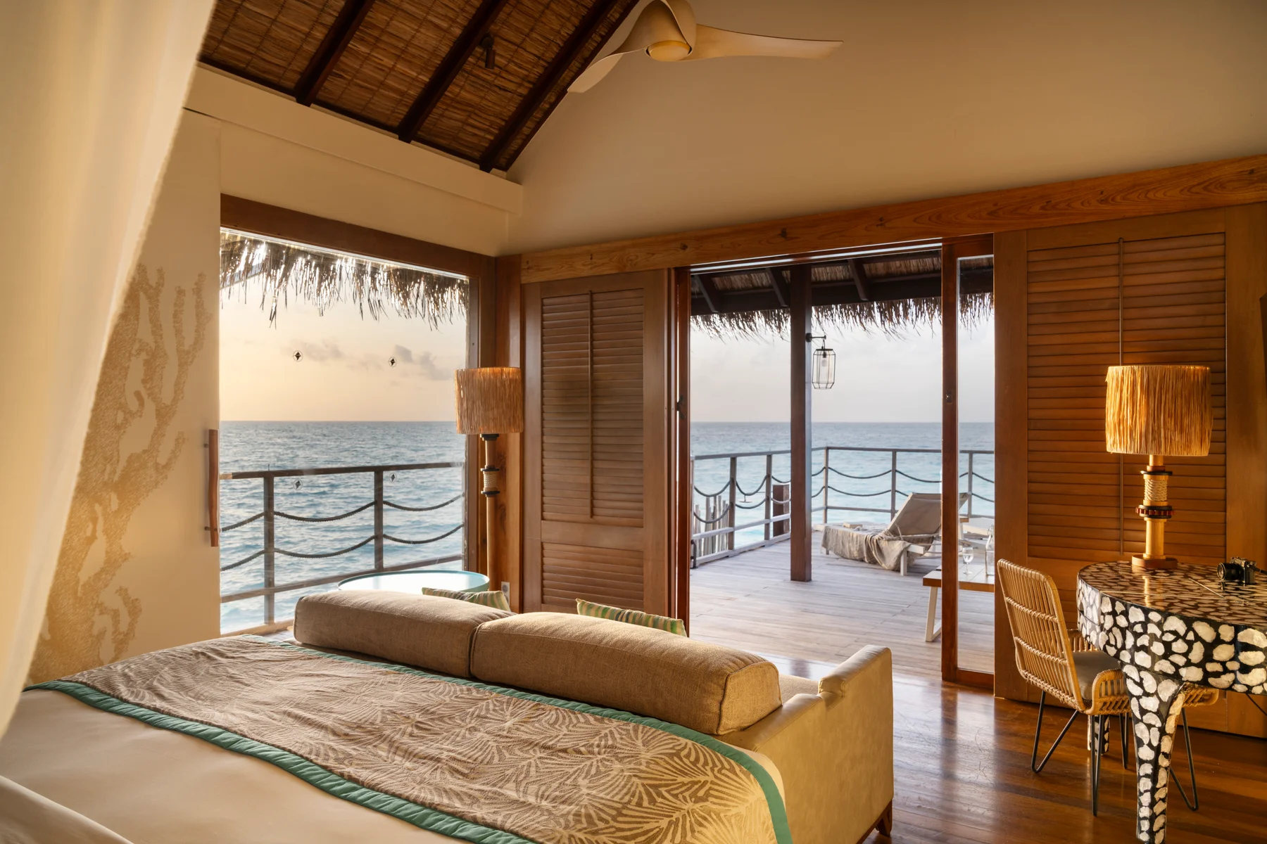 Constance Moofushi 5*