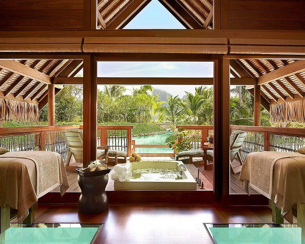 Four Season Resort