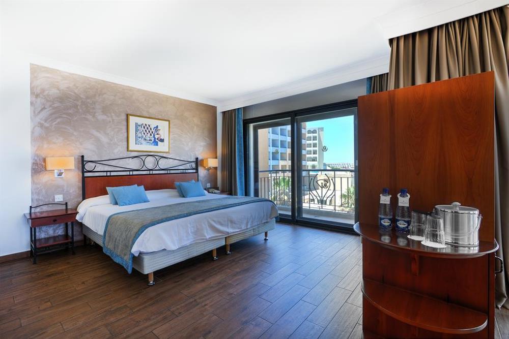 Golden Tulip Vivaldi Hotel
