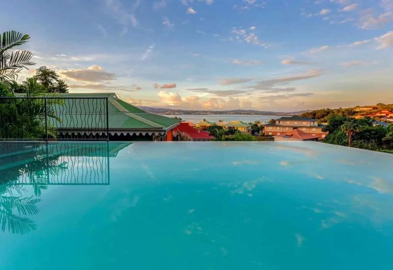 Piscină privată cu vedere panoramică la ocean – La Suite Villa, Caraibe