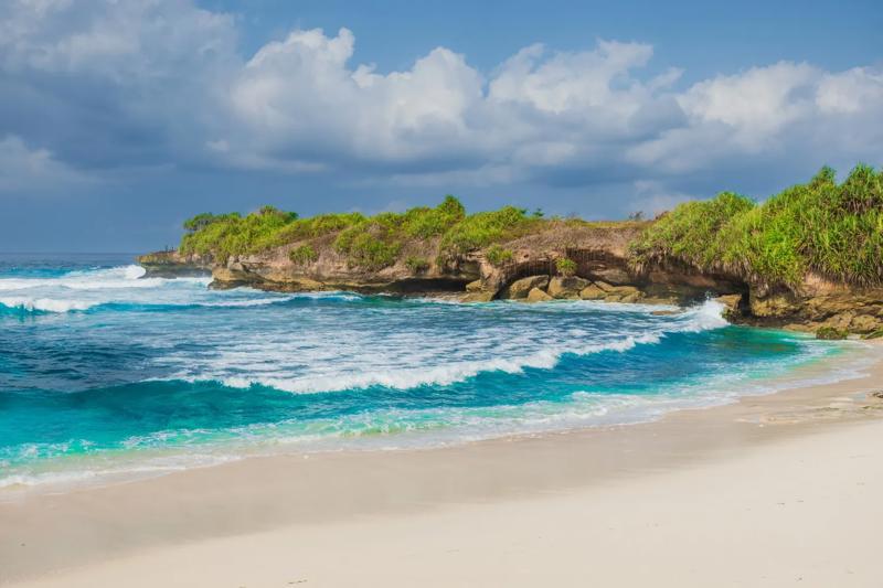 Plajă exotică Nusa Lembongan