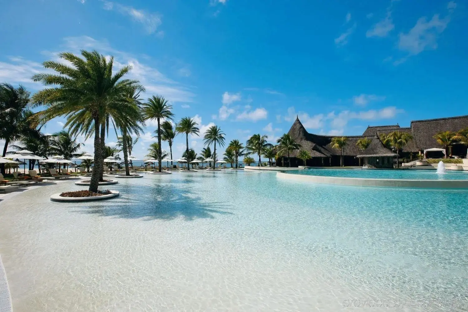 Hotel LUX Belle Mare – Resort Contemporan 5* pe Plaja Belle Mare