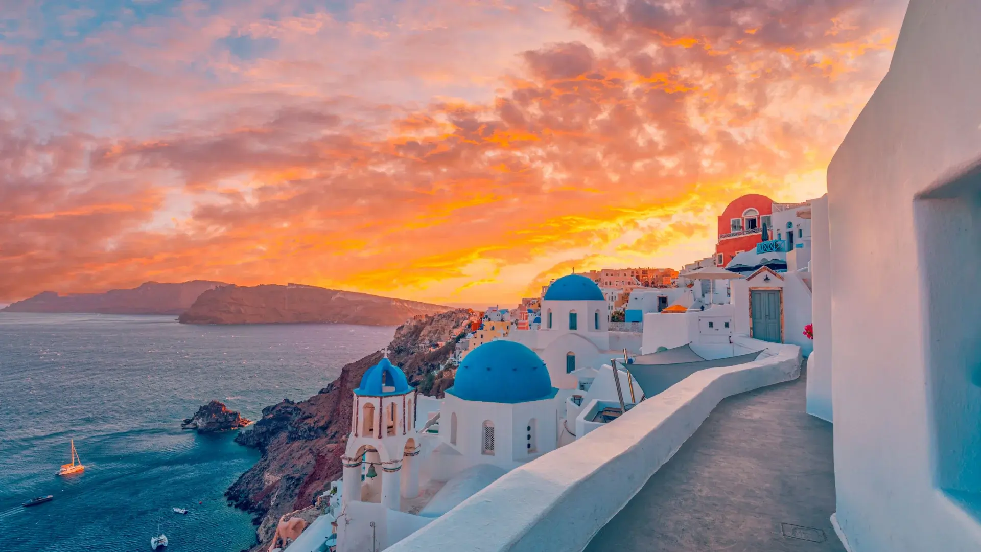 Sejur Santorini 2026 cu Charter din Bucuresti