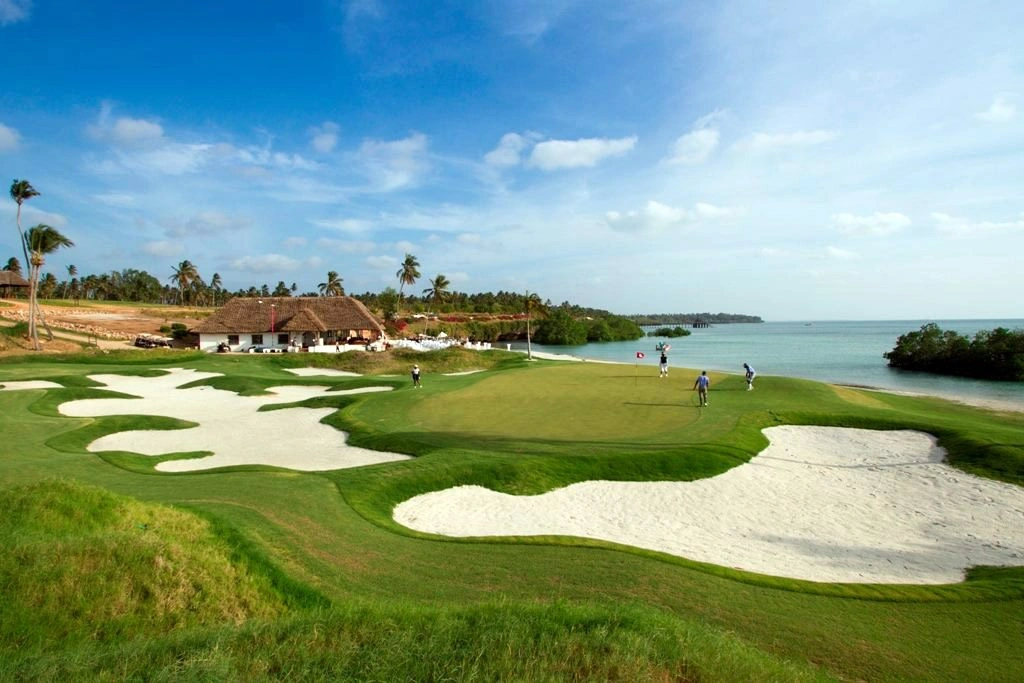 Sea Cliff Resort & Spa