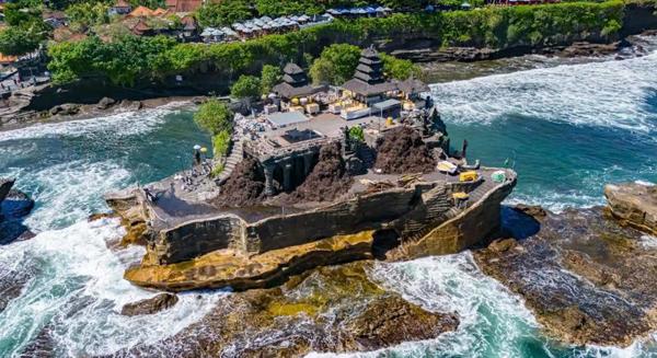 Tanah Lot
