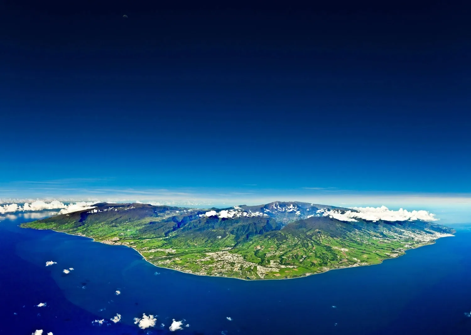 Circuit "Drumetii in jurul vulcanilor din La Reunion"