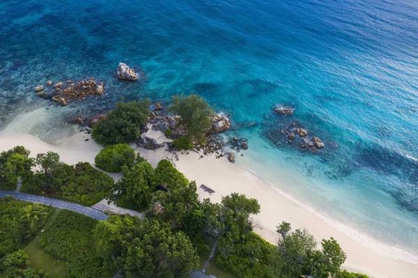 Raffles Seychelles 5 stele - Vile Exclusiviste cu Piscine Private in Insula Praslin